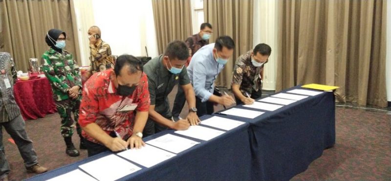 Penyelesaian Tapal Batas Kabupaten Kampar Dengan Rohul diserahkan Kepada Tim PBD Pusat