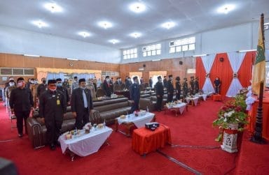 DPRD P. Sidimpuan Dengarkan Pidato Presiden RI