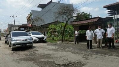 Bappeda Sumut Didampingi Dinas PUPR Tinjau Jalan Provinsi Yang Rusak di Tebing Tinggi