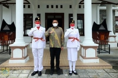 Putih Bupati Sambut Pemulangan Paskibraka Utusan Pakpak Bharat
