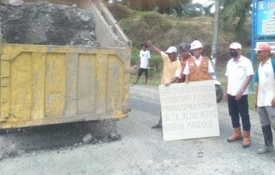 Warga Sambut Baik, PTPN III Kebun Pulau Mandi Perbaiki Jalan Rusak