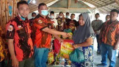 Pemuda Pancasila Panai Hulu Berikan Bantuan Sembako Pada Keluarga Alm Tokoh Sesepuh PP