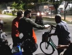 Rotaract Medan Diversity Bersama Mie Jongkok Bagikan  Makanan kepada Masyarakat
