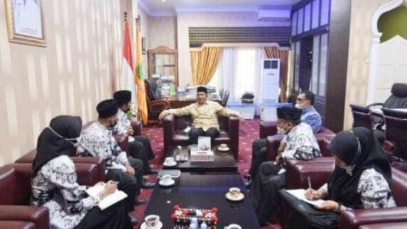 Pengurus PGRI Audensi ke Walikota Padangsidimpuan