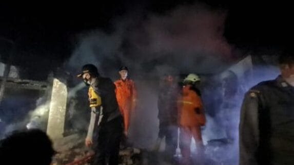 Rumah Terbakar, lbu Bersama Anak Tewas Mengenaskan
