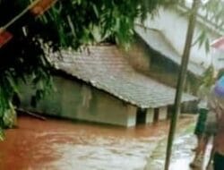 Sungai Brotoyudo Meluap Genangani Rumah Warga Mengungsi