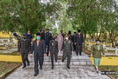 Forkopimda Sidimpuan Lakukan Ziarah Peringati Hari Pahlawan