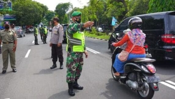 Giat Ops Yustisi di Depan Kantor Balai Uji Kir Kabupaten Jember