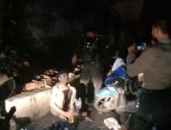 Sat Samapta Polres Jember Bubarkan Kerumunan di Alun-Alun