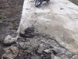 Pembangunan Jalan Rabat Beton Desa Mekarsari Asal Jadi