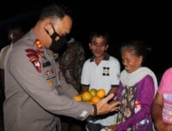 Kapolres Labuhanbatu Bantu Warga Terkena Banjir