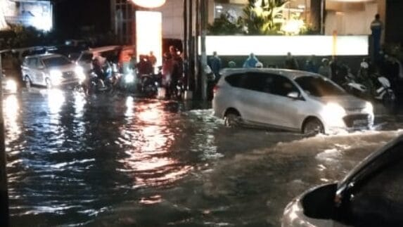 Banjir Rendam Kota Medan