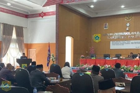 Bupati Pakpak Bharat Sampaikan Nota Jawaban Atas Ranperda TA 2022