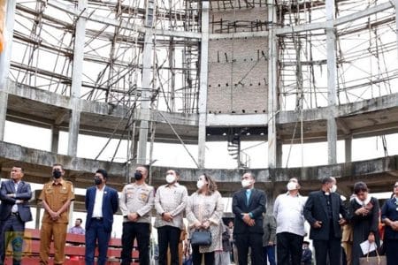 Mengampeken Rusuk Pembangunan Gereja GKPPD Salak, Bupati Sumbang 510 Sak Semen