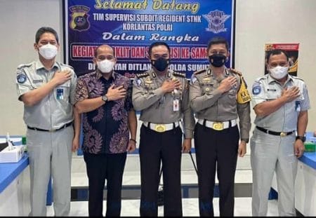 Korlantas Mabes Polri Pantau Kesiapan ERI di Samsat Medan