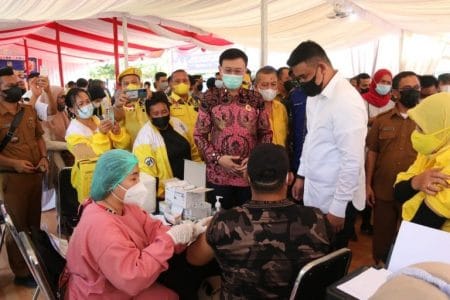 Pemko dan Parpol Perwakilan DPRD Medan Gelar Vaksinasi Massal