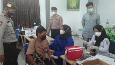 Polsek Siak Hulu Lakukan Giat Vaksinasi Bersama UPT Blud Pukesmas Pandau Jaya