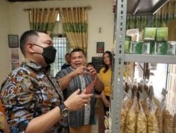 Pakpak Bharat Launching Central Produk-produk Lokal UMKM