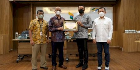 Kinerja Direktur PTPN II Patut Diacungi Jempol, Terima Penghargaan Wajib Pajak dan Bayar SHT
