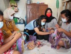 Warga Binaan Rutan Kelas IIB Tarutung Buat Pelatihan Rajut Tas