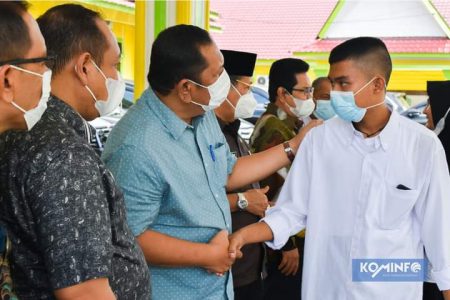 Walikota Sidempuan Lepas 17 Peserta Pelatihan BBPLK ke Bekasi
