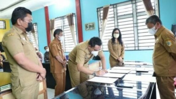 Jabatan Plt Kadis Kominfo Pakpak Bharat Diserah Terimakan