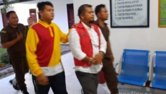 Kejari Palas Tahan Dirut PT. BPR Bina Barumun