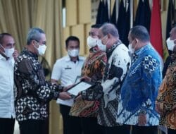 Pemko Tebing Tinggi Terima Penghargaan Sertifikasi Tanah Pemerintah Daerah dari KPK