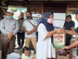 Peduli Pada Korban Kebakaran, BPC Berikan Bantuan Mie Instan