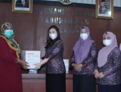 Ketua Dekranasda Labusel Hadiri HUT Ke 42 Dekranasda