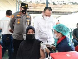 Bersama Jajaran Polres Dan PT. Socfindo, Bupati Zahir Gelar Gebyar Vaksinasi