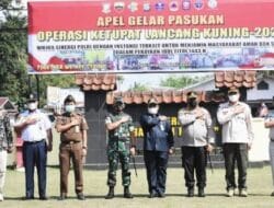 Sekda Kampar Usai Lepas Petugas Operasi Ketupat LK Minta Diberikan Pelayanan Terbaik Kepada Pemudik