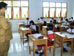 Bupati Samosir Monitoring Ujian Satuan Pendidikan