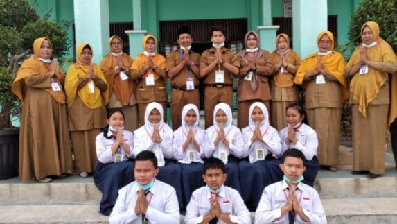 UPT SMPN 6 Siak Hulu Kampar Pelaksanaan Ujian Sekolah Berjalan Baik, Aman Dan Lancar