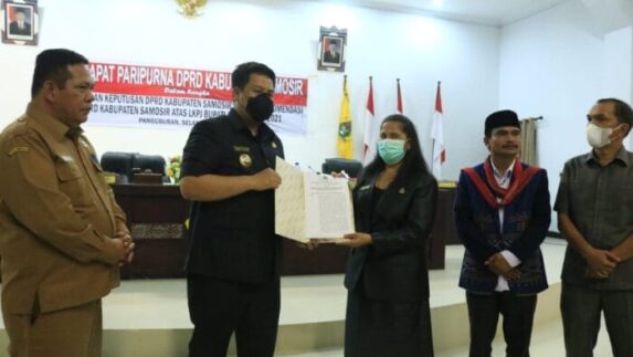 DPRD Kabupaten Samosir Rapat Paripurna atas LKPJ TA 2021