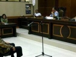 Mantan Pangdam Brawijaya Didakwa Korupsi Uang Negara Rp13,3 Miliar, Ada Kejanggalan