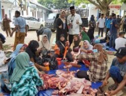Keluarga Besar Disdik Batu Bara Sembeli 16 Ekor Hewan Qurban Hari Raya Idul Adha 1443 H