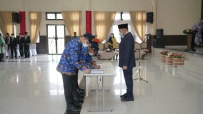 Bupati Pakpak Bharat Lantik 31 Pejabat Fungsional dan Angkat 167 CPNS Jadi PNS