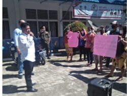 Ratusan Warga Datangi Kantor Camat Bangun Purba, Alasanya Mengerikan