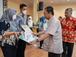 PTPN III Berikan Penghargaan Kepada Karyawan Pemanen dan Penderes Terbaik