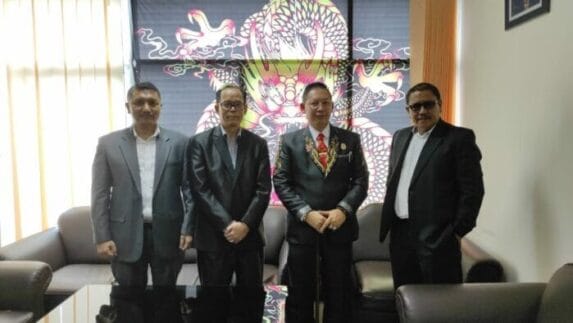 Wong Chun Sen Terima Kunjungan Cucu Guru Patimpus, Sidarta Sembiring Palawi