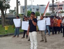 Kelompok 80 TIR Unjuk Rasa Minta PT. DMK Kembalikan Lahan 320 Ha