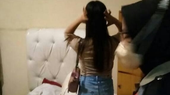 Sepasang Kekasih Lari Telanjang Bulat Digerebek Warga Desa Pekan Sialang Buah