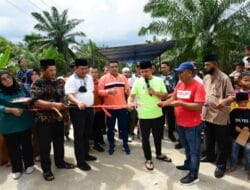 Bupati Zahir Resmikan Jembatan di Desa Sumber Rejo