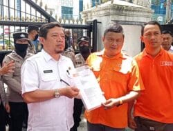 Ratusan Buruh Kepung DPRD Sumut