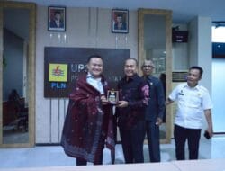 Bupati Zahir Ramai-Ramai Datangi Kantor PLN Pematang Siantar, Ada Apa?