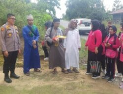 Kapolsek Siak Hulu Beserta Para Ibu Bhayangkari Lakukan Kegiatan Sosial