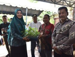Pemkab Batu Bara Serahkan Bantuan Benih Sayuran