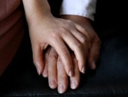 Dipakai Anak Pacaran, Mobil Dinas Kadis Digerebek Warga