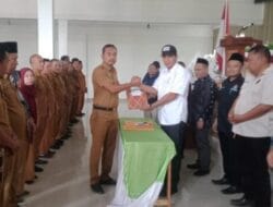 Sekretariat PPK Lubuk Barumun Terima SK dari KPU Palas